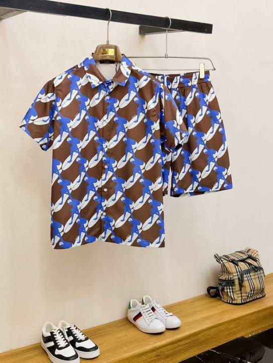 Picture of Gucci Shirt Pant Suits _SKUGucciM-3XL25cx12321742